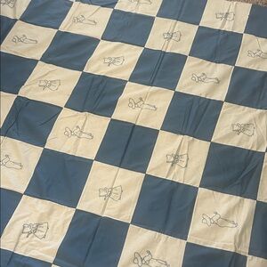Antique quilt top/unfinished quilt. Blue&cream hand embroidery. 73”x67”